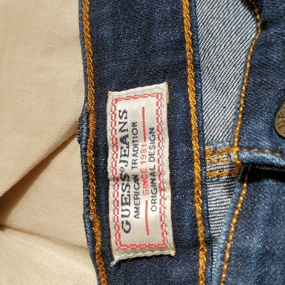 GUESS Jeans - Picture 3 of 4